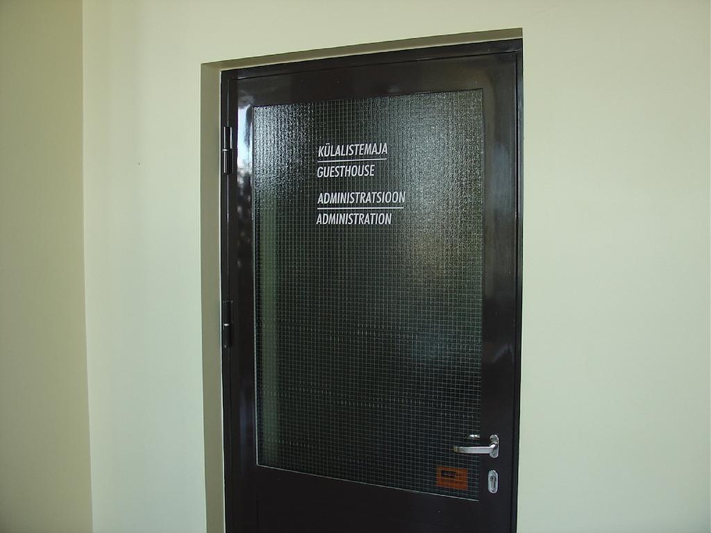 Kuressaare Airport Guest House Экстерьер фото